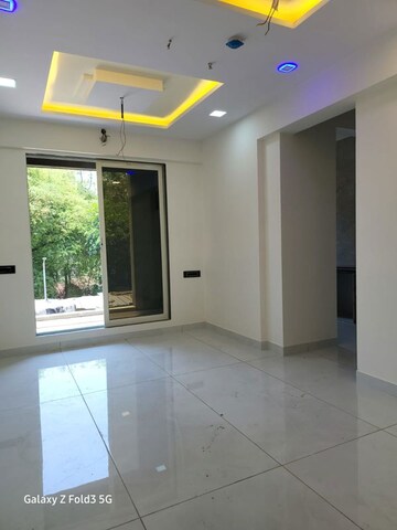 Room in 3 BHK Apartment at Wadhwa Rhodesia, Dapode – for Rent