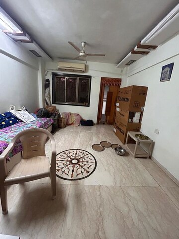 2 BHK Apartment For Rent in Narayan Niwas Vile Parle East, Vile Parle East