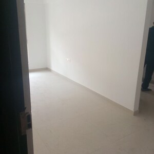 Room in 1 BHK Apartment at Sushanku Avenue 36, Goregaon West – for Rent