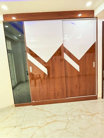 Furnished Amenities in 2 BHK Independent House at Sector 11 – for Rent