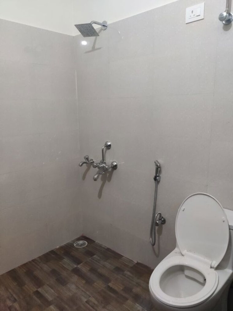 Bathroom, sector 11 2 Bedroom 1400 Sq.Ft. Independent House In Sector 11 Noida 9994615