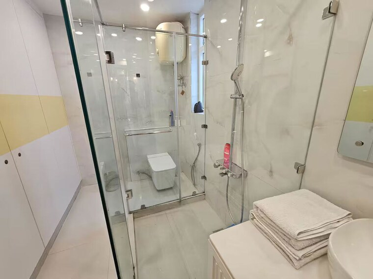 Bathroom, greater kailash i 4 Bedroom 2700 Sq.Ft. Builder Floor In Greater Kailash I Delhi 9994626