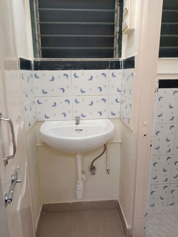 Bathroom in 1 BHK Apartment at Shrinivas Tower, Lower Parel – for Rent