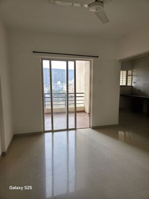Room in 2 BHK Apartment at Jalan Aura County Pune, Wagholi – for Rent