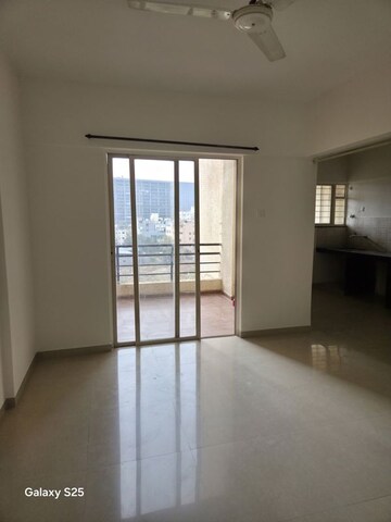 Room in 2 BHK Apartment at Jalan Aura County Pune, Wagholi – for Rent