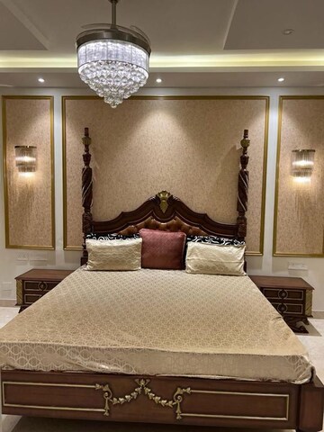 Bedroom in 3.5 BHK Apartment at Palace Orchard, Sadashiva Nagar – for Rent