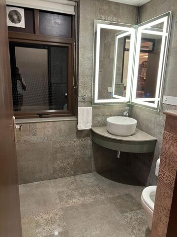 Bathroom in 3.5 BHK Apartment at Palace Orchard, Sadashiva Nagar – for Rent