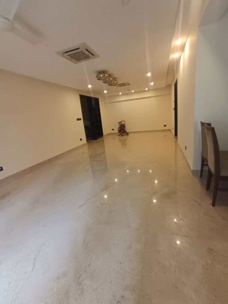 Room, hm-gladiolus 4 Bedroom 6450 Sq.Ft. Apartment In Halasuru Bangalore 9646486