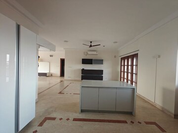 Building Lobby in 3 BHK Apartment at Hm Grandeur, Frazer Town – for Rent