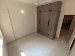 Room in 3 BHK Apartment at SNS Premnivas, Infantry Road – for Rent