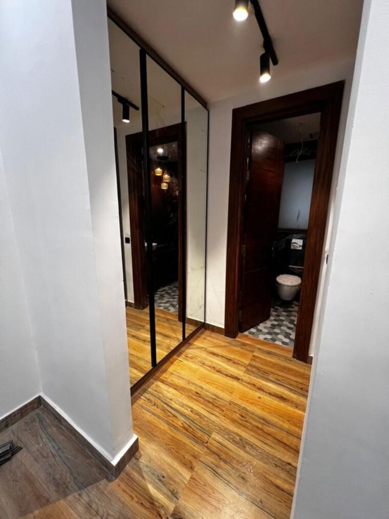 Room, sector 10 3 Bedroom 227 Sq.Yd. Builder Floor In Sector 10 Gurgaon 9994681