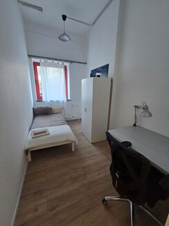 1 BHK Apartment For Rent in Lajpat Nagar II
