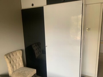 Furnished Amenities in 3 BHK Apartment at Shishira Apartment, Andheri West – for Rent