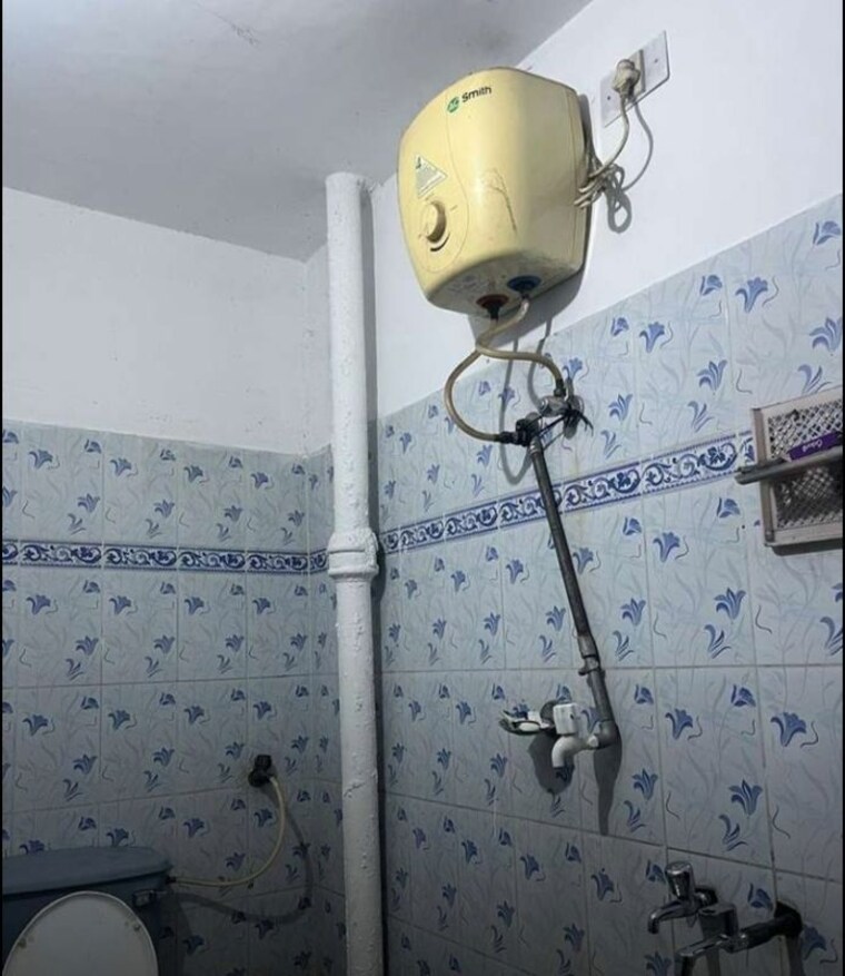 Bathroom, sector 22 1 Bedroom 500 Sq.Ft. Builder Floor In Sector 22 Chandigarh 9994779