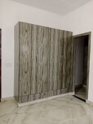 Bedroom in 2 BHK Builder Floor at Sector 6 – for Rent