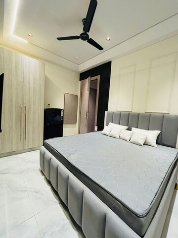 Bedroom in Studio Builder Floor at Sector 31 – for Rent