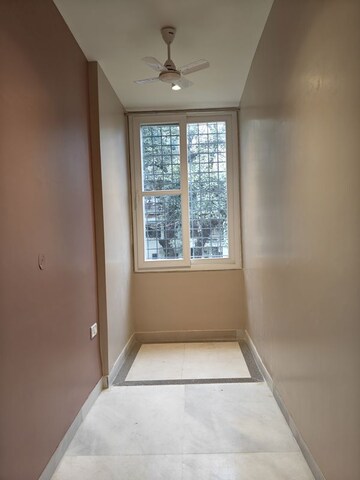 Building Lobby in 3.5 BHK Apartment at Vasant Kunj – for Rent