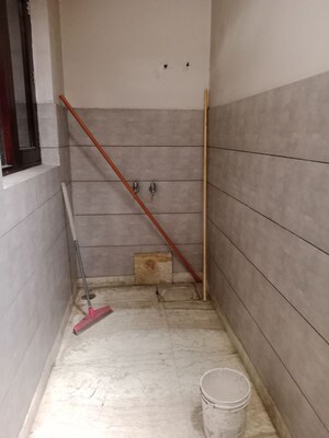 Balcony in 2 BHK Builder Floor at Sector 25 – for Rent