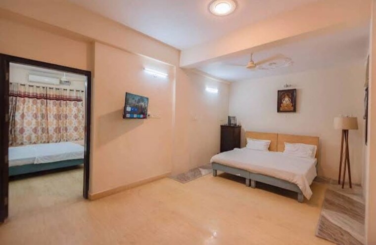 Living Room, tulip-mall 3 Bedroom 250 Sq.Mt. Builder Floor In Sector 46 Noida 9994873