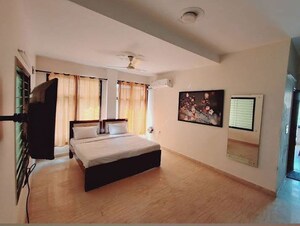 Bedroom in 3 BHK Builder Floor at Tulip Mall, Sector 46 – for Rent