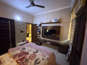 Bedroom in 1.5 BHK Apartment at RWA Apartments Sector 40, Sector 40 – for Sale