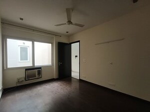 Room in 4 BHK Builder Floor at New Friends Colony – for Rent