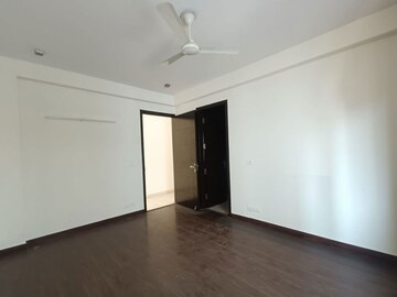 Room in 4 BHK Builder Floor at New Friends Colony – for Rent