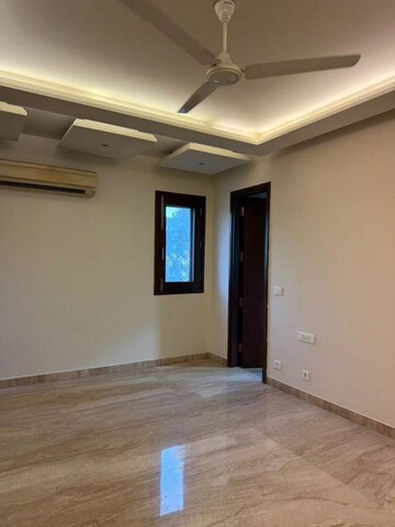 Room in 4 BHK Builder Floor at East Of Kailash – for Rent