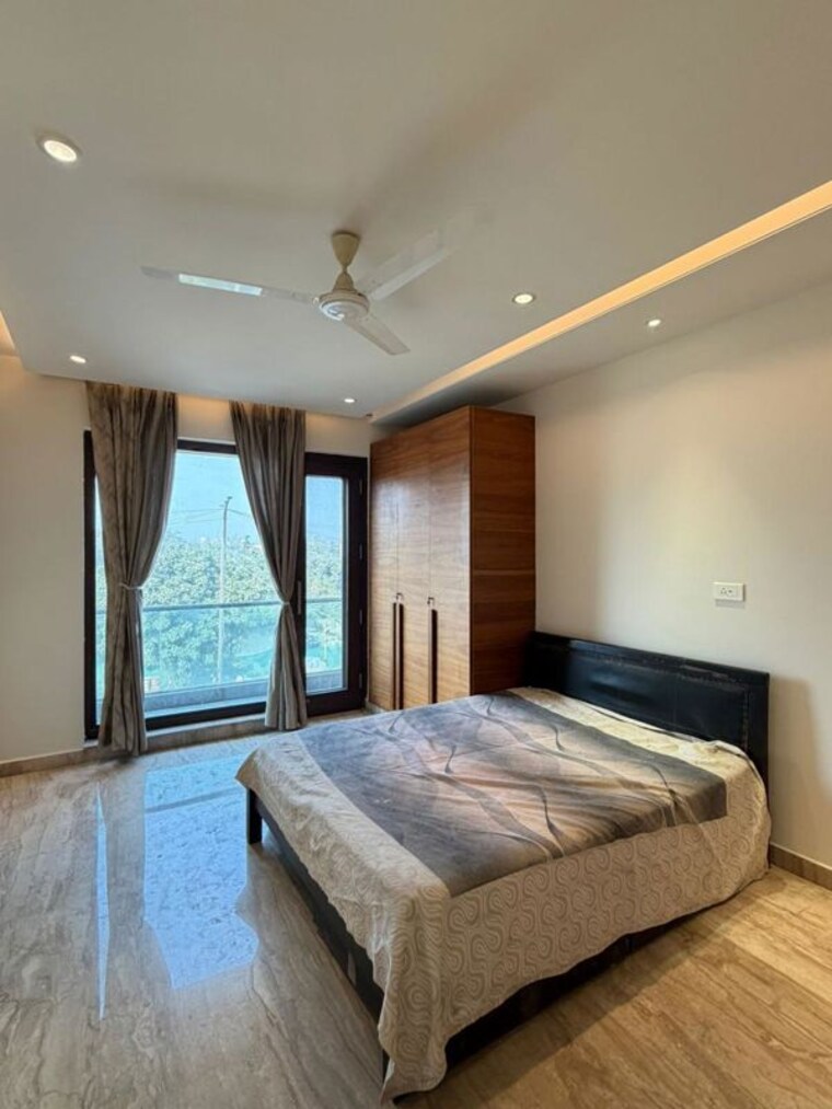Bedroom, east of kailash 4 Bedroom 500 Sq.Yd. Builder Floor In East Of Kailash Delhi 9994898