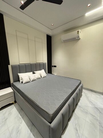 Bedroom in 1 BHK Builder Floor at Sector 31 – for Rent