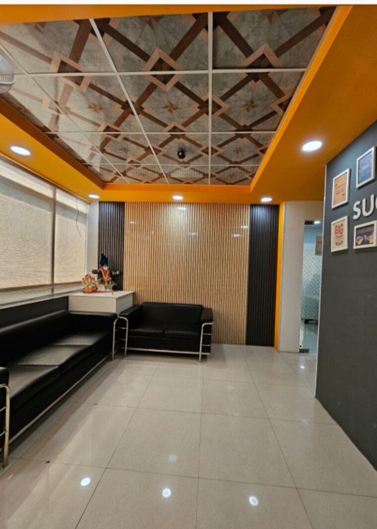 Floor Plan, sector 63 Commercial Office Space 900 Sq.Ft. In Sector 63 Noida 9972356