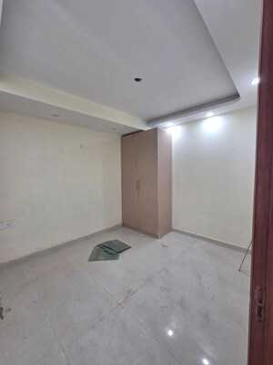 Room in 3 BHK Builder Floor at Neb Sarai – for Sale