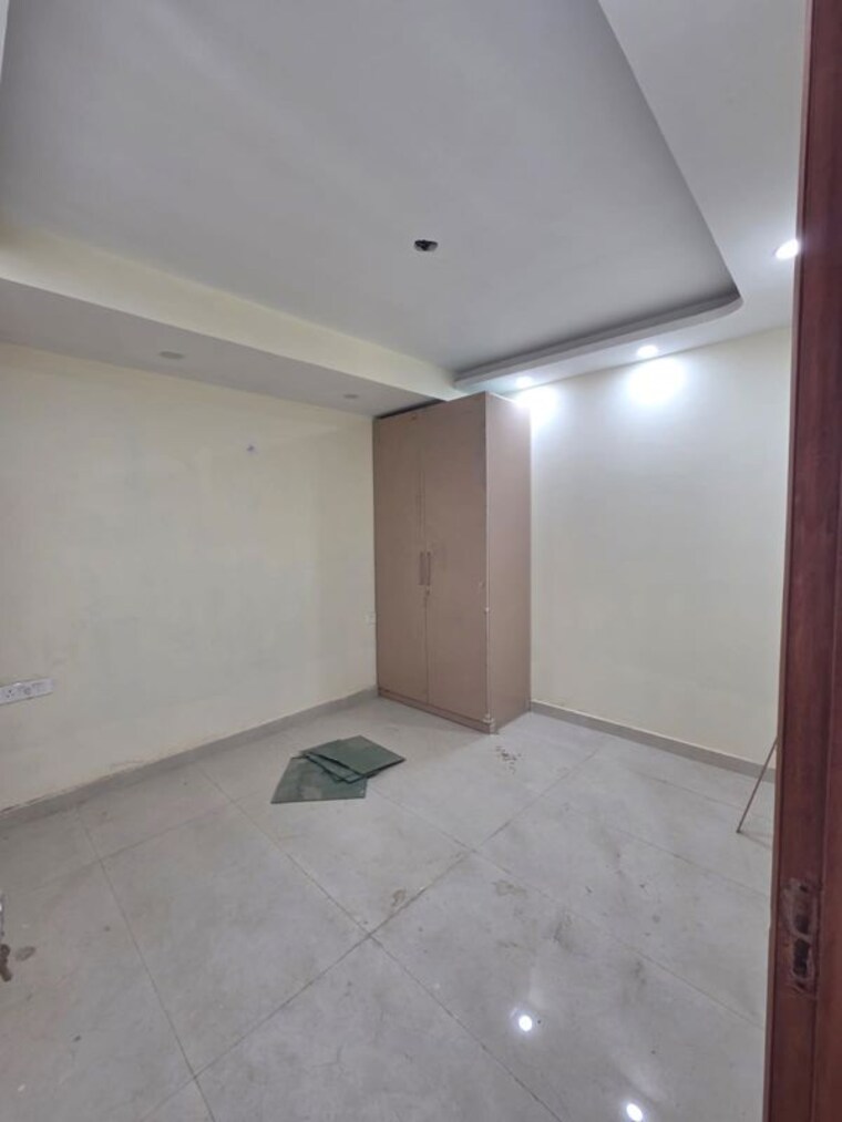 Room, neb sarai 3 Bedroom 1020 Sq.Ft. Builder Floor In Neb Sarai Delhi 9994922