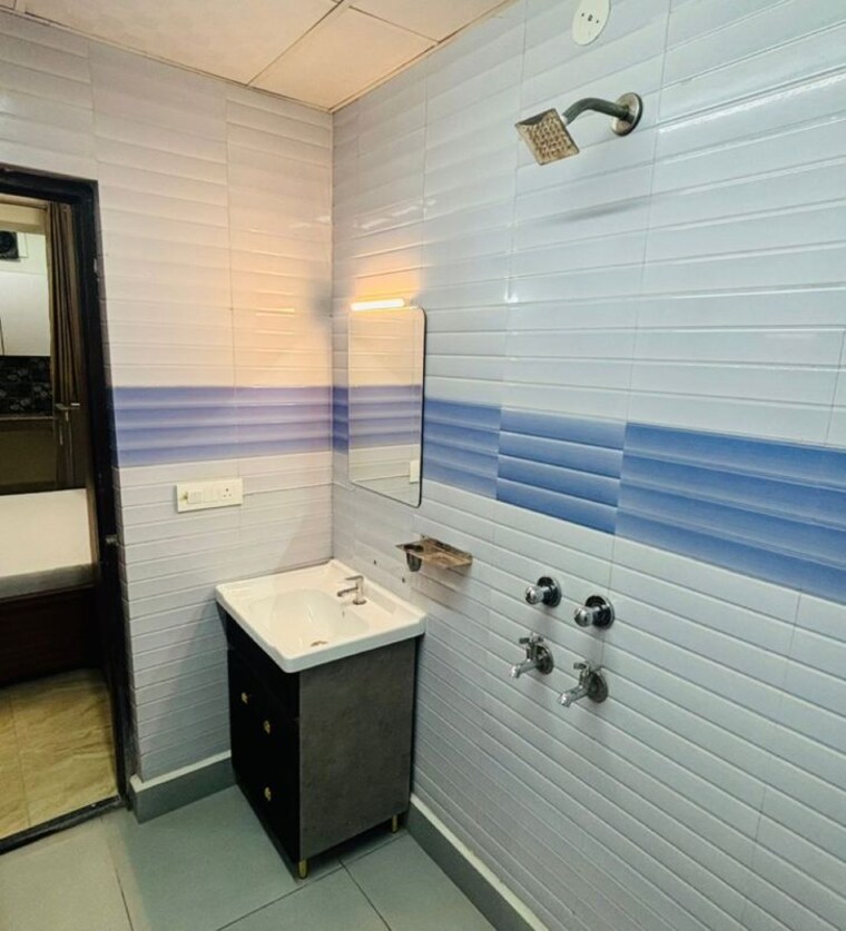 Bathroom, sector 52 1 RK 600 Sq.Ft. Builder Floor In Sector 52 Gurgaon 9994924
