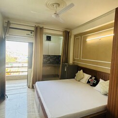 1 RkBuilder Floor For Rent in Sector 52
