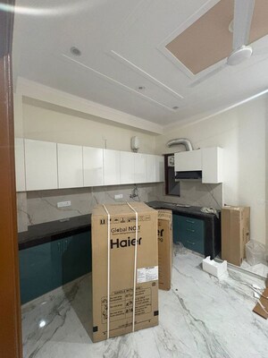 Kitchen in 1 BHK Builder Floor at Sector 52 – for Rent