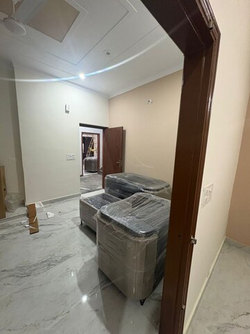 Bathroom in 1 BHK Builder Floor at Sector 38 – for Rent