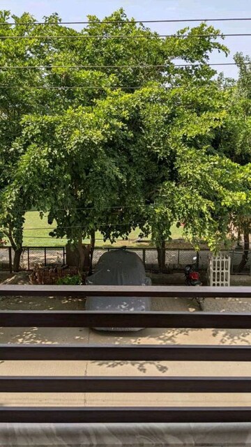 2 BHK Builder Floor – Exterior View View at Sector 52 - for Rent