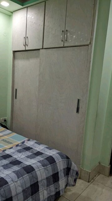 Room in 2 BHK Builder Floor at Sector 52 – for Rent
