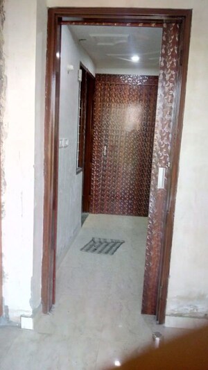 Building Lobby in 2 BHK Builder Floor at Sector 47 – for Rent