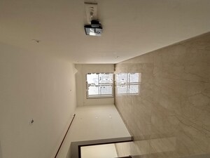 Furnished Amenities in 2 BHK Apartment at Shapoorji Pallonji BKC 28, Bandra East – for Rent