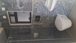 Furnished Amenities in 3.5 BHK Apartment at Dosti Eastern Bay, Wadala – for Rent