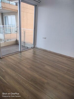 Room in 2 BHK Apartment at LnT Realty Crescent Bay, Parel – for Rent