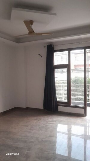 Room in 4 BHK Builder Floor at Kohli One Malibu Town, Sector 47 – for Rent