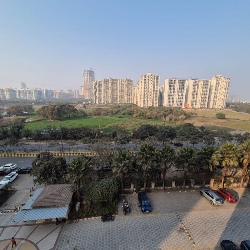 2 BHK + Study Room Apartment For Sale in Amrapali Silicon City
