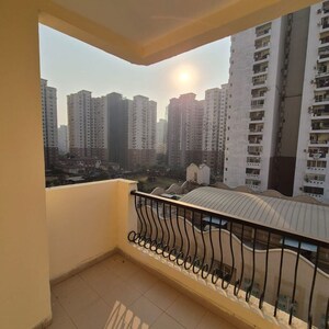 Bedroom in 2 BHK Apartment at Amrapali Silicon City, Sector 76 – for Sale