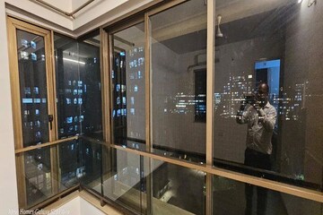  2.5 BHK Apartment at Kalpataru Aura, Ghatkopar West – for Sale