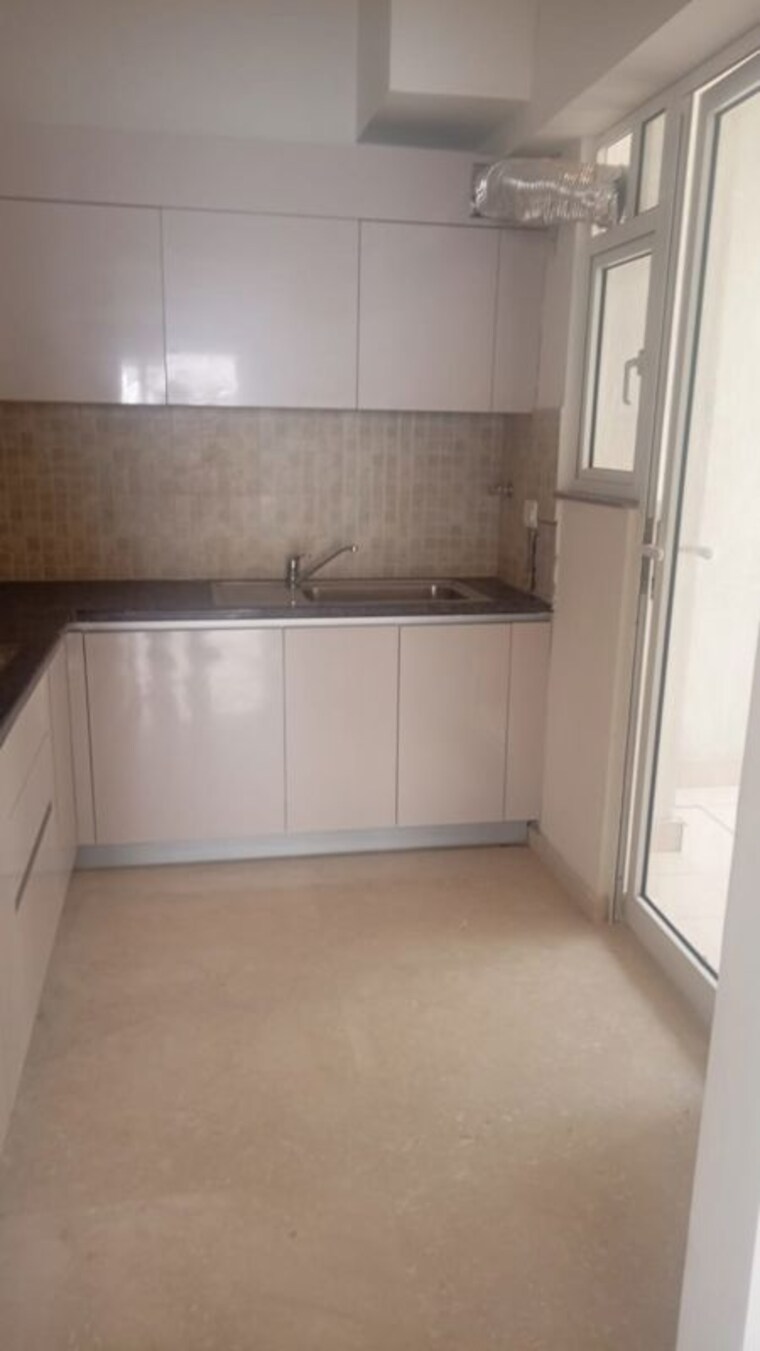 Bathroom, jaypee-greens-the-orchards 3 Bedroom 2105 Sq.Ft. Apartment In Sector 131 Noida 9995066