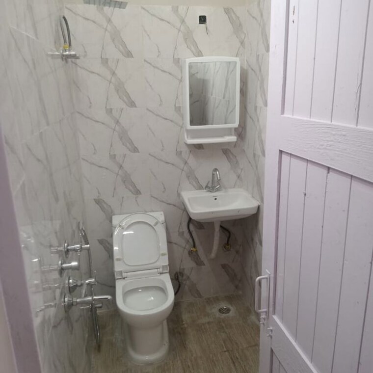 Bathroom, malviya nagar Studio 600 Sq.Ft. Apartment In Malviya Nagar Delhi 9995093