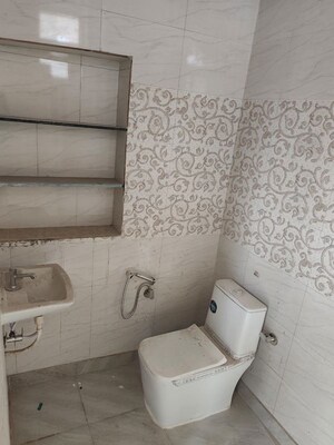 Bathroom in 3 BHK Apartment at Saya Gold Avenue, Vaibhav Khand – for Sale